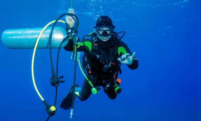 PADI Deep Diver (40 Meters) Speciality